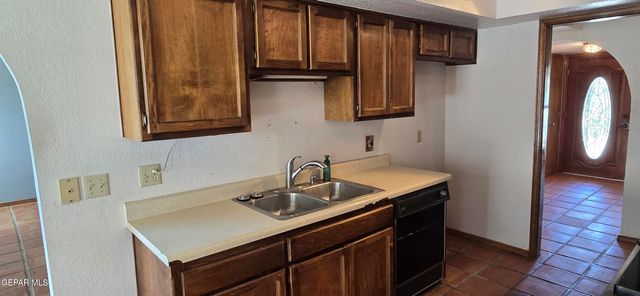 6224 LLANO LIBRE Way, El Paso, TX 79912