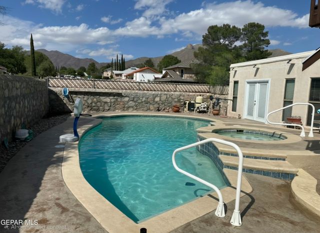 6224 LLANO LIBRE Way, El Paso, TX 79912