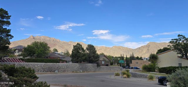 6224 LLANO LIBRE Way, El Paso, TX 79912