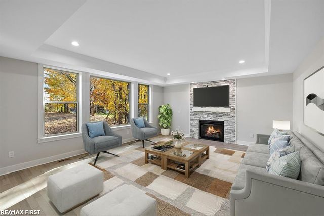 62042 Mound Road, Washington Twp, MI 48094