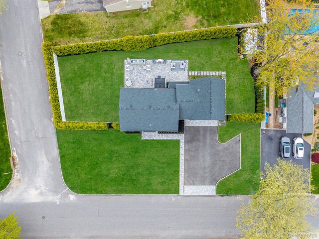 26 Millbrook Drive, Stony Brook, NY 11790