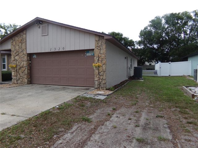 1320 GLADIOLAS DR, Winter Park, FL 32792