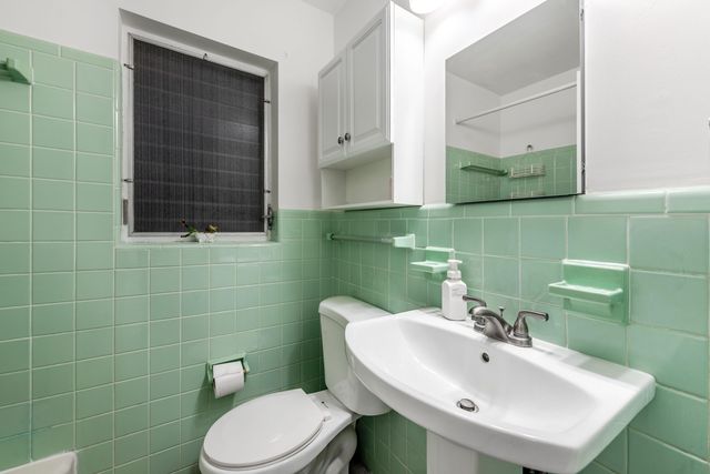 7111 Washington Avenue, Lake Worth, FL 33462