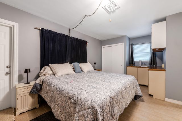 7111 Washington Avenue, Lake Worth, FL 33462