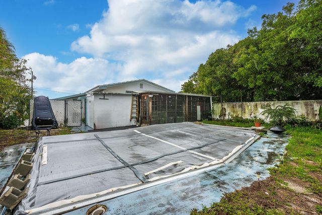 7111 Washington Avenue, Lake Worth, FL 33462