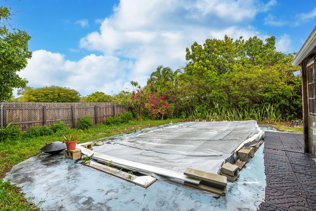 7111 Washington Avenue, Lake Worth, FL 33462