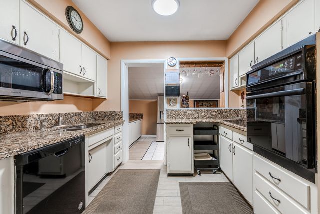 7111 Washington Avenue, Lake Worth, FL 33462