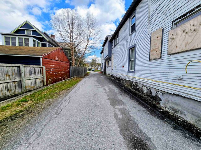 135 Grove Street, Rutland City, VT 05701