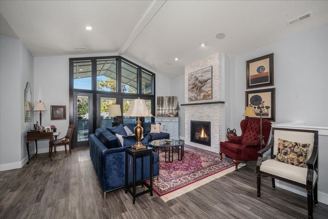 2107 E Peachtree Ct, Spokane, WA 99203