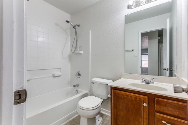 4120 Mantis Street, Fort Worth, TX 76106