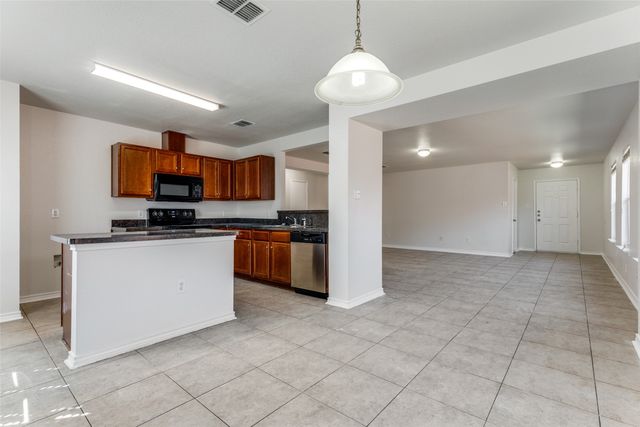 4120 Mantis Street, Fort Worth, TX 76106