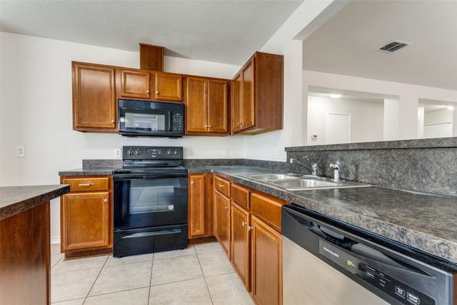 4120 Mantis Street, Fort Worth, TX 76106