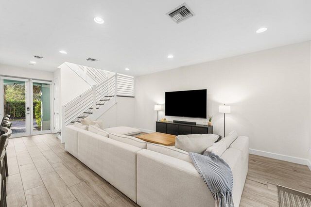 612 SW 15th Street, Fort Lauderdale, FL 33315