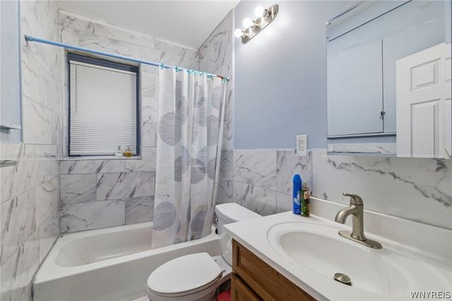 1802 Cleveland Avenue, Niagara Falls, NY 14305