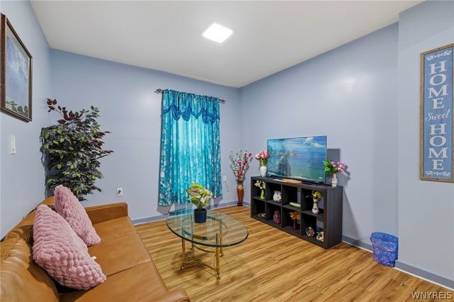 1802 Cleveland Avenue, Niagara Falls, NY 14305