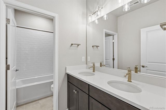 24362 E Atlantic Drive, Aurora, CO 80016