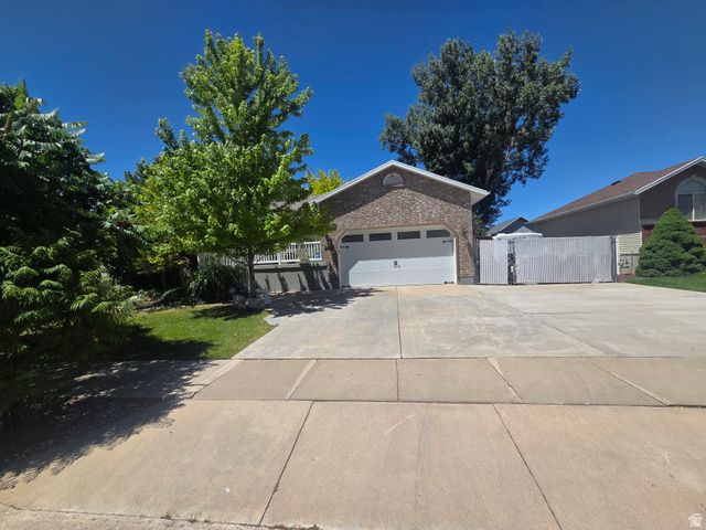 2443 N 950 W, Layton, UT 84041