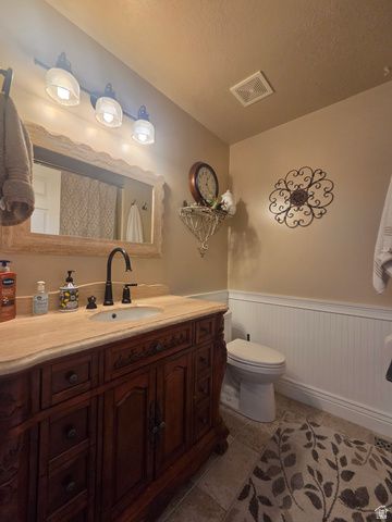 2443 N 950 W, Layton, UT 84041