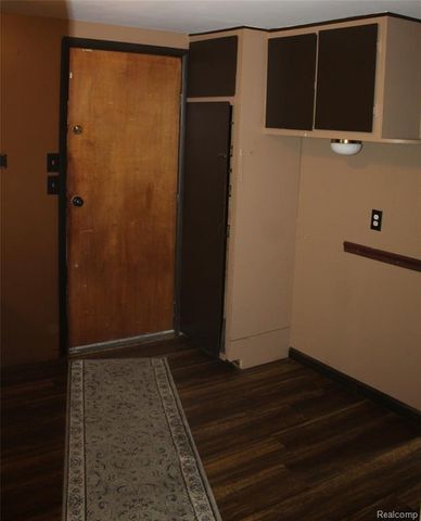 1287 E Mount Morris Road, Mount Morris, MI 48458