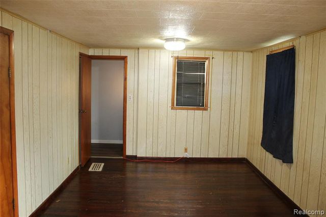 1287 E Mount Morris Road, Mount Morris, MI 48458