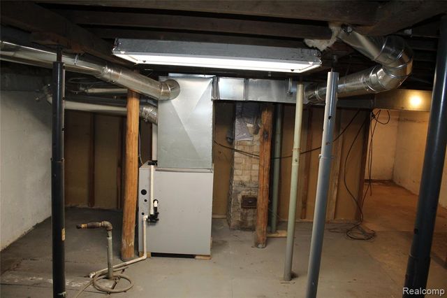 1287 E Mount Morris Road, Mount Morris, MI 48458