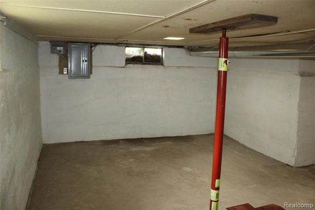 1287 E Mount Morris Road, Mount Morris, MI 48458