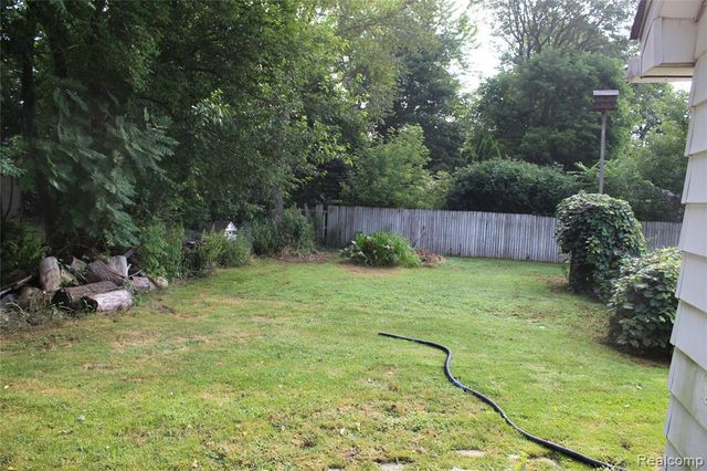 1287 E Mount Morris Road, Mount Morris, MI 48458