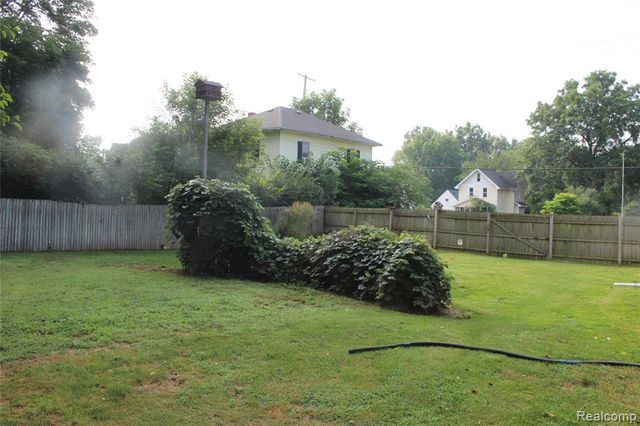 1287 E Mount Morris Road, Mount Morris, MI 48458