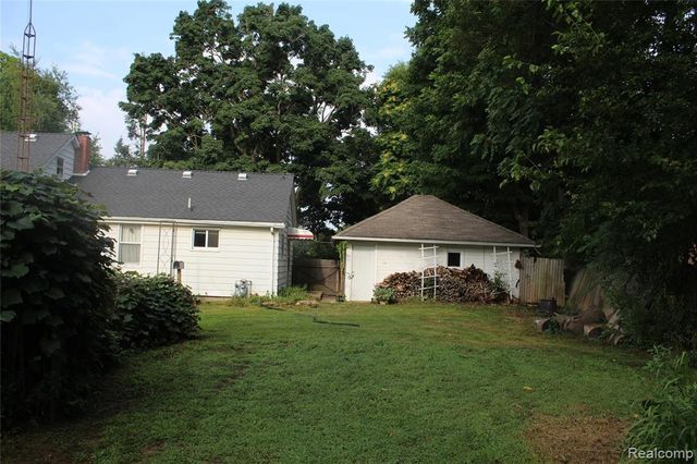 1287 E Mount Morris Road, Mount Morris, MI 48458