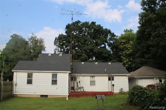 1287 E Mount Morris Road, Mount Morris, MI 48458