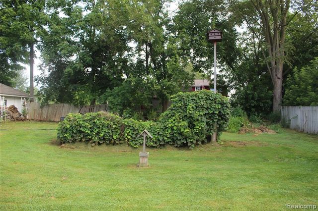 1287 E Mount Morris Road, Mount Morris, MI 48458