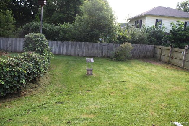 1287 E Mount Morris Road, Mount Morris, MI 48458