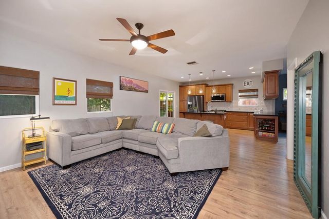 3661 24th St, Sacramento, CA 95818