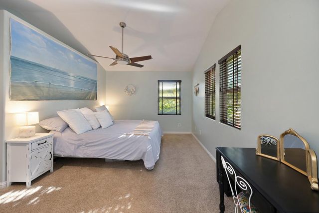 3661 24th St, Sacramento, CA 95818