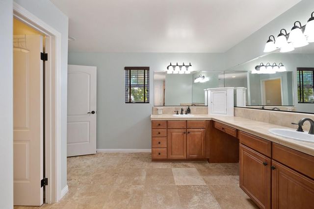 3661 24th St, Sacramento, CA 95818