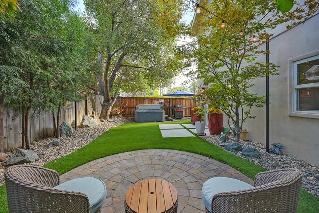 3661 24th St, Sacramento, CA 95818