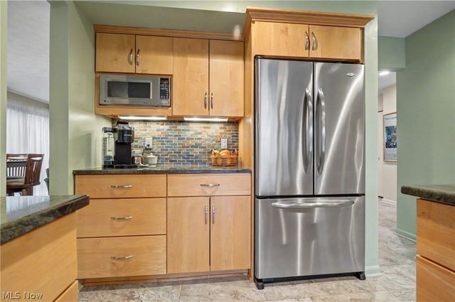 716-7 Claridge Lane, Aurora, OH 44202