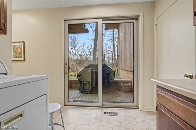 716-7 Claridge Lane, Aurora, OH 44202