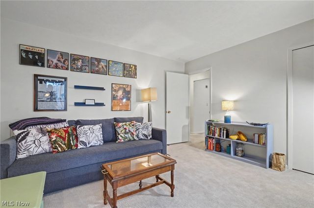 716-7 Claridge Lane, Aurora, OH 44202