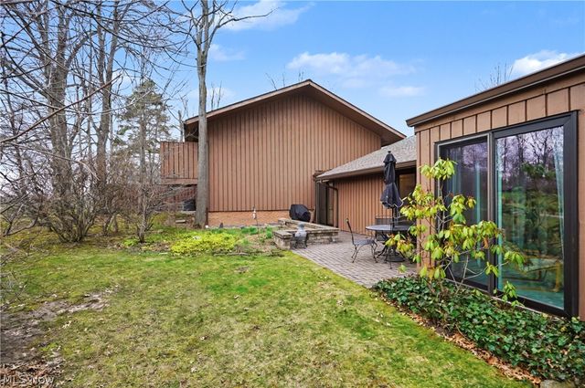 716-7 Claridge Lane, Aurora, OH 44202