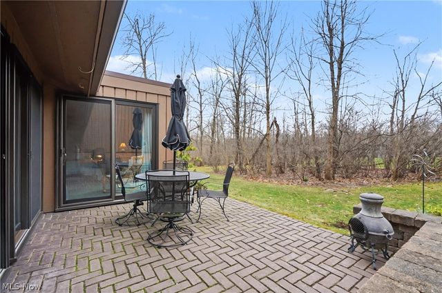 716-7 Claridge Lane, Aurora, OH 44202