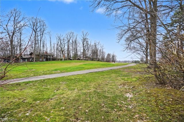 716-7 Claridge Lane, Aurora, OH 44202