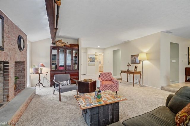 716-7 Claridge Lane, Aurora, OH 44202