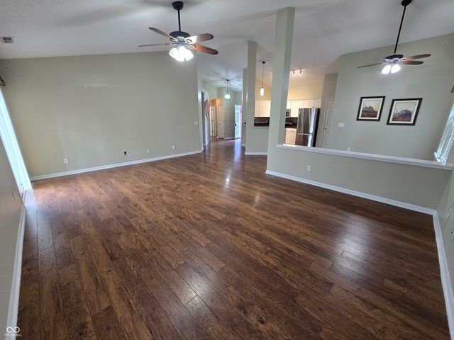 654 Shortleaf Drive, Avon, IN 46123