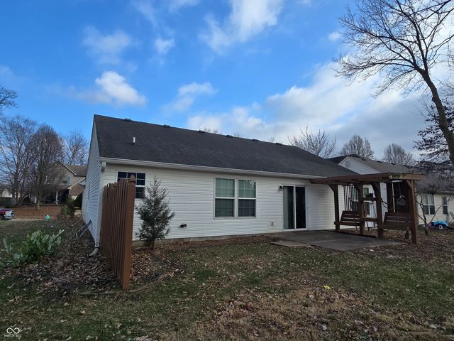 654 Shortleaf Drive, Avon, IN 46123