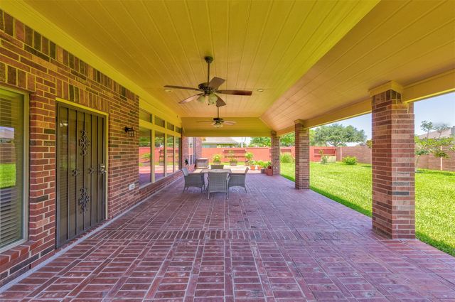 13506 White Cloud Court, Pearland, TX 77584