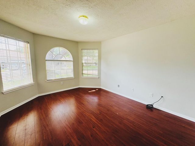 2471 Brandy Mill Rd, Houston, TX 77067