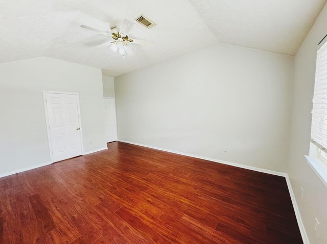 2471 Brandy Mill Rd, Houston, TX 77067