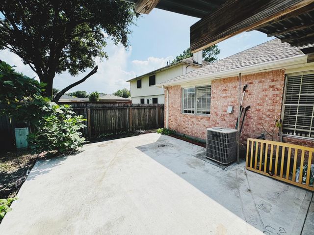 2471 Brandy Mill Rd, Houston, TX 77067