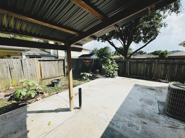 2471 Brandy Mill Rd, Houston, TX 77067